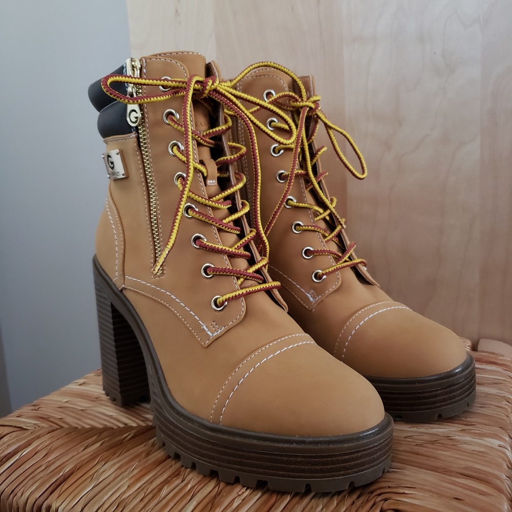 GUESS Women's Boots Size 7.5 NEW!